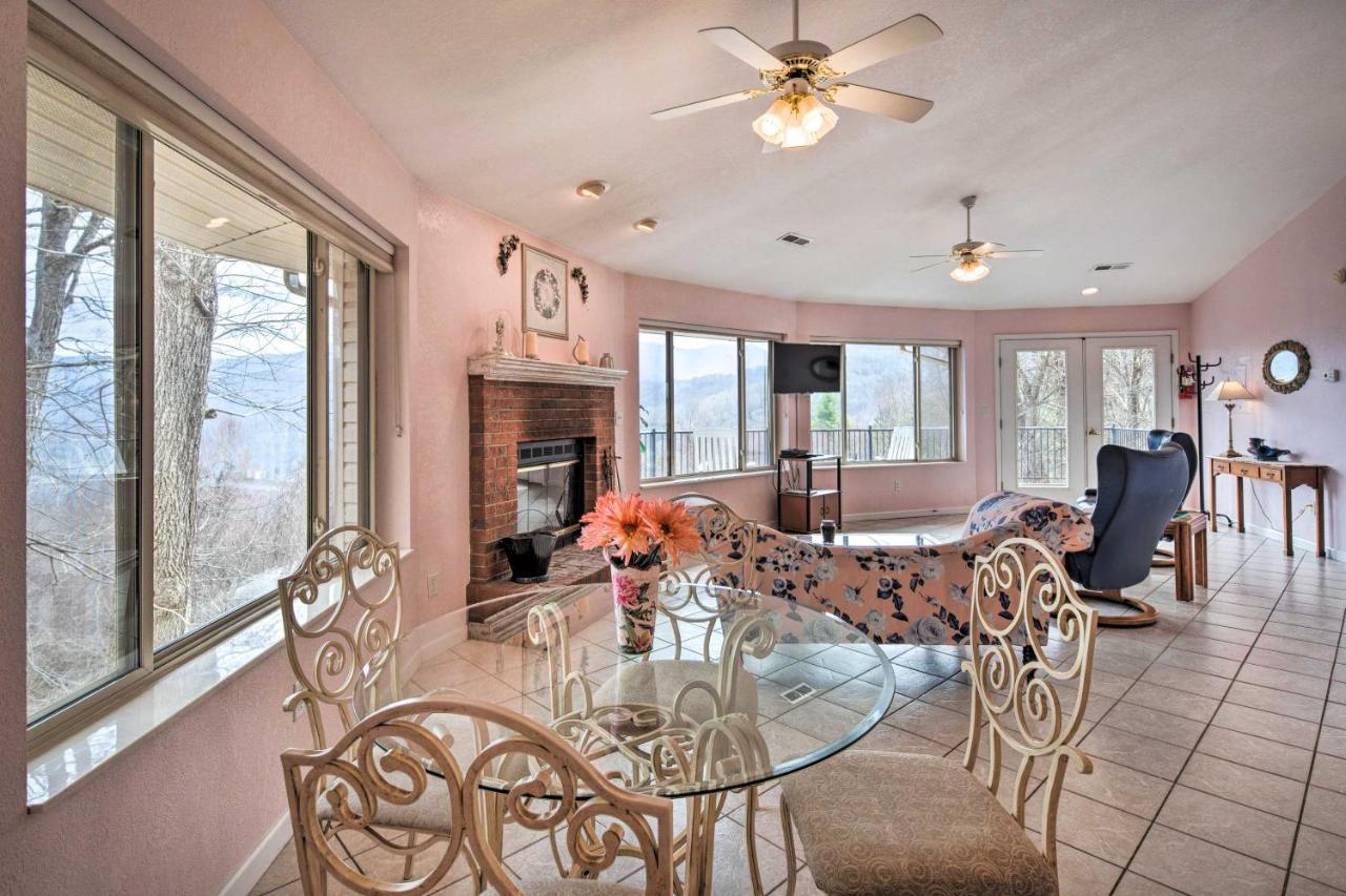 Charming Burnsville Apt With Mountain Views And Deck! Exteriör bild