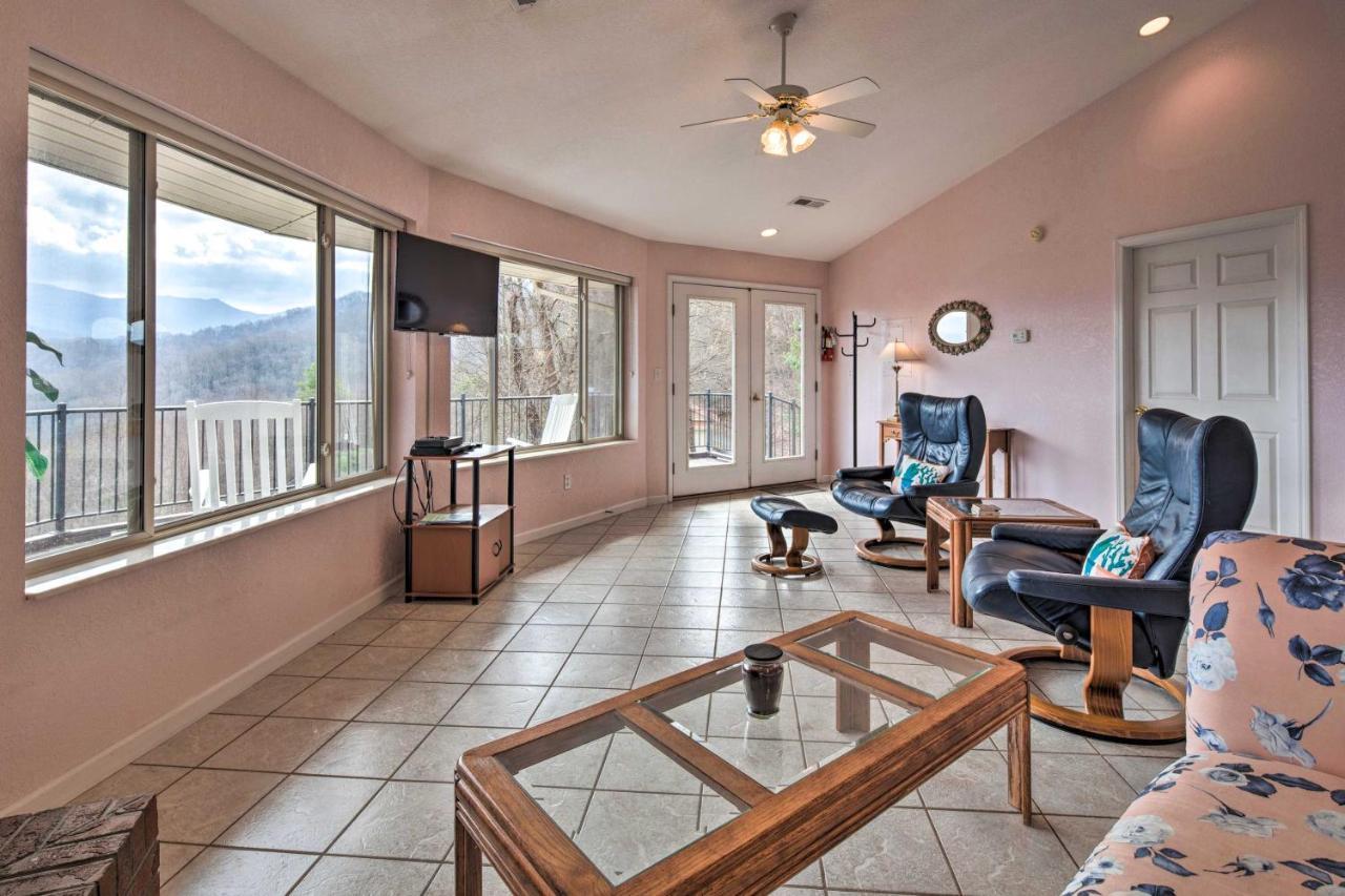Charming Burnsville Apt With Mountain Views And Deck! Exteriör bild