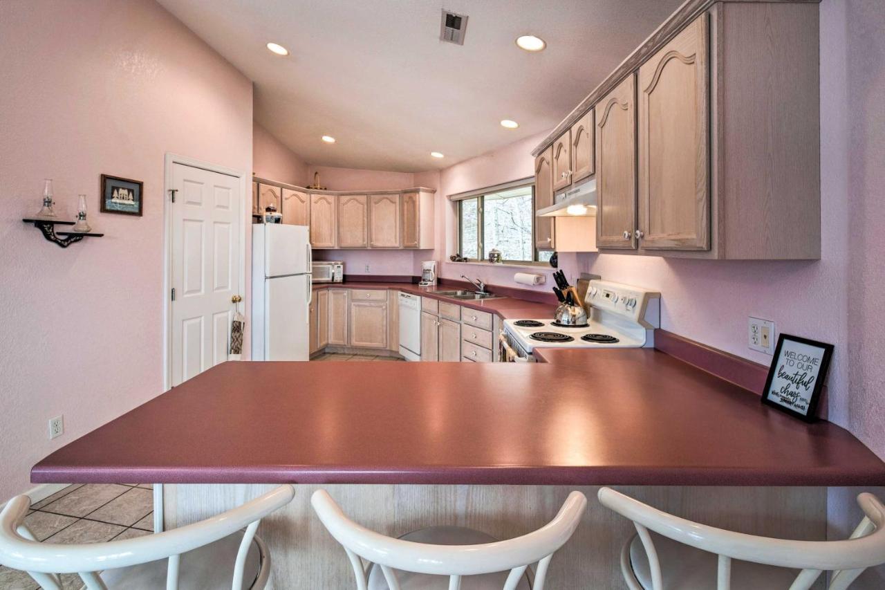 Charming Burnsville Apt With Mountain Views And Deck! Exteriör bild