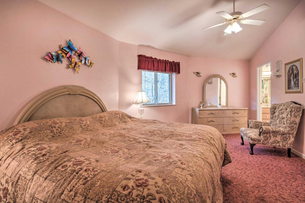 Charming Burnsville Apt With Mountain Views And Deck! Exteriör bild