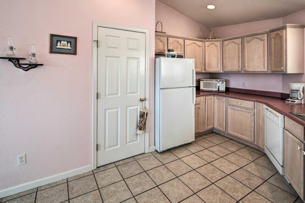 Charming Burnsville Apt With Mountain Views And Deck! Exteriör bild
